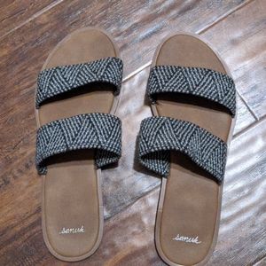 Sanuk sandals